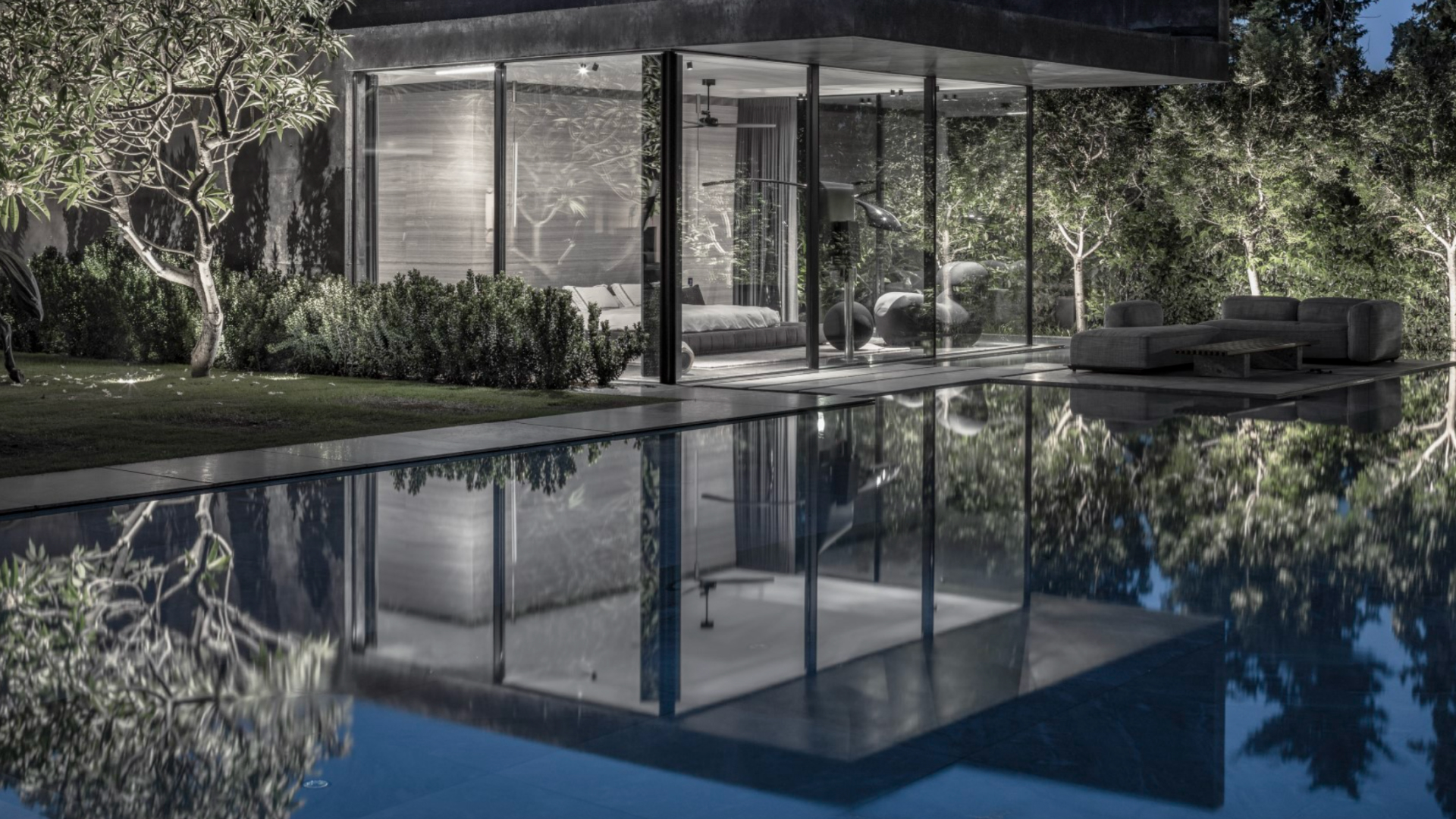 How to Style a Coffee Table Like a Luxury Interior Designer